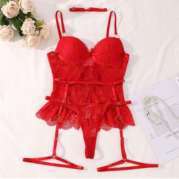 NWT Red Floral Lace Underwire Bustier Garter Set With Heart Choker - Picture 6 of 10